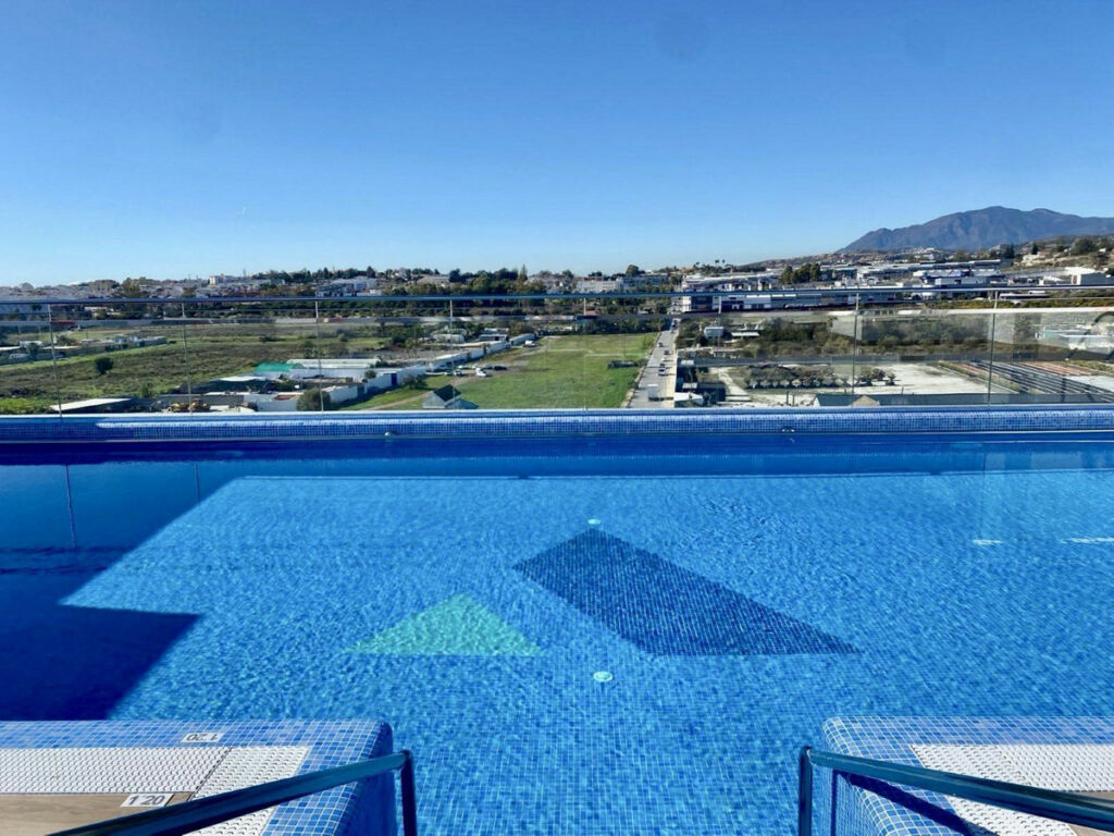 Middle Floor Apartment La Campana Málaga - image 11