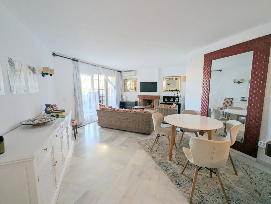 Penthouse Calahonda Málaga - image 11