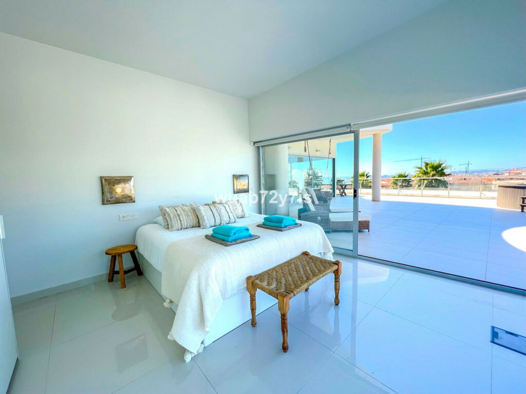 Penthouse Benalmadena Málaga - image 11
