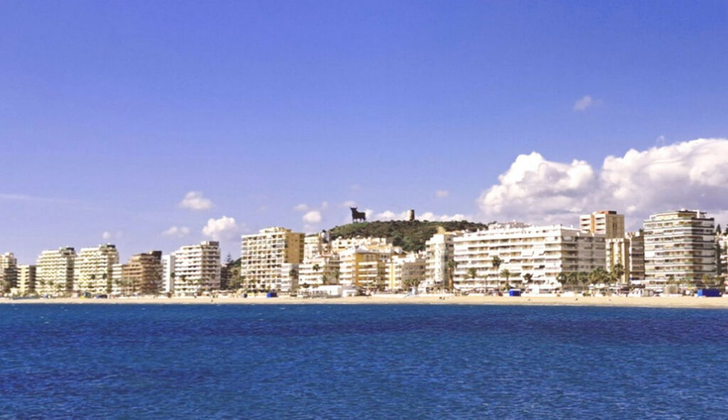 Middle Floor Apartment Fuengirola Málaga - image 11