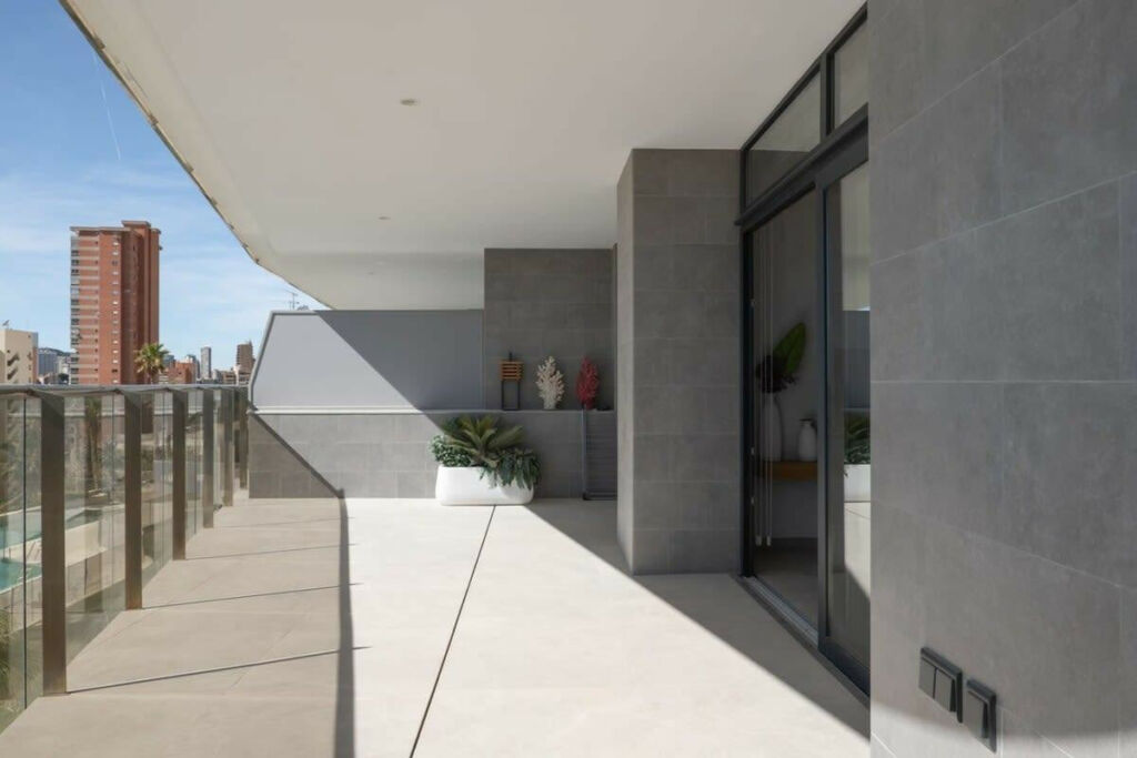 Middle Floor Apartment Benidorm Alicante - image 11