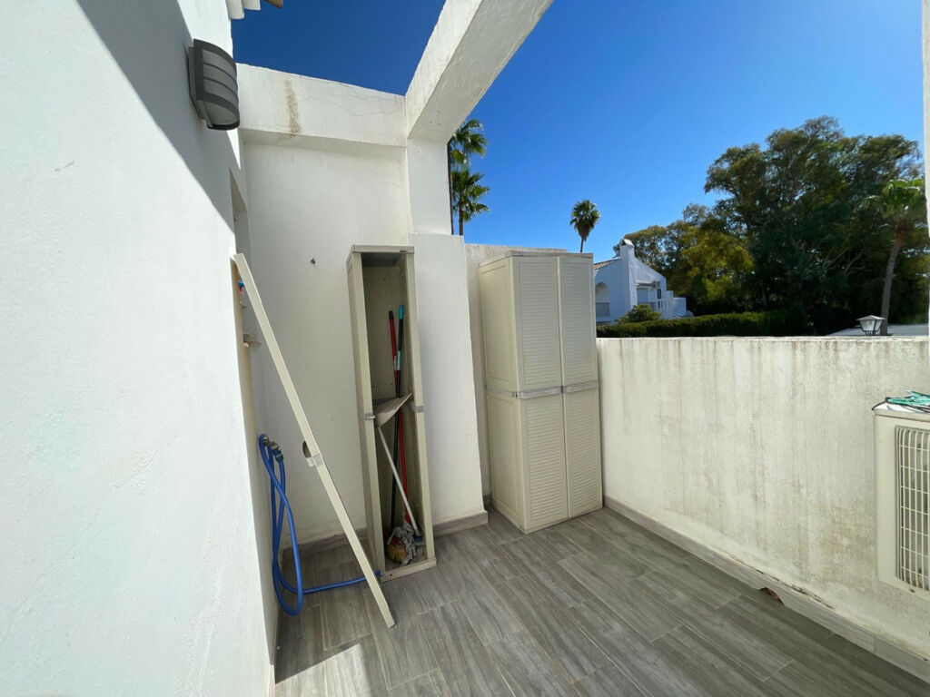 Townhouse Estepona Málaga - image 11