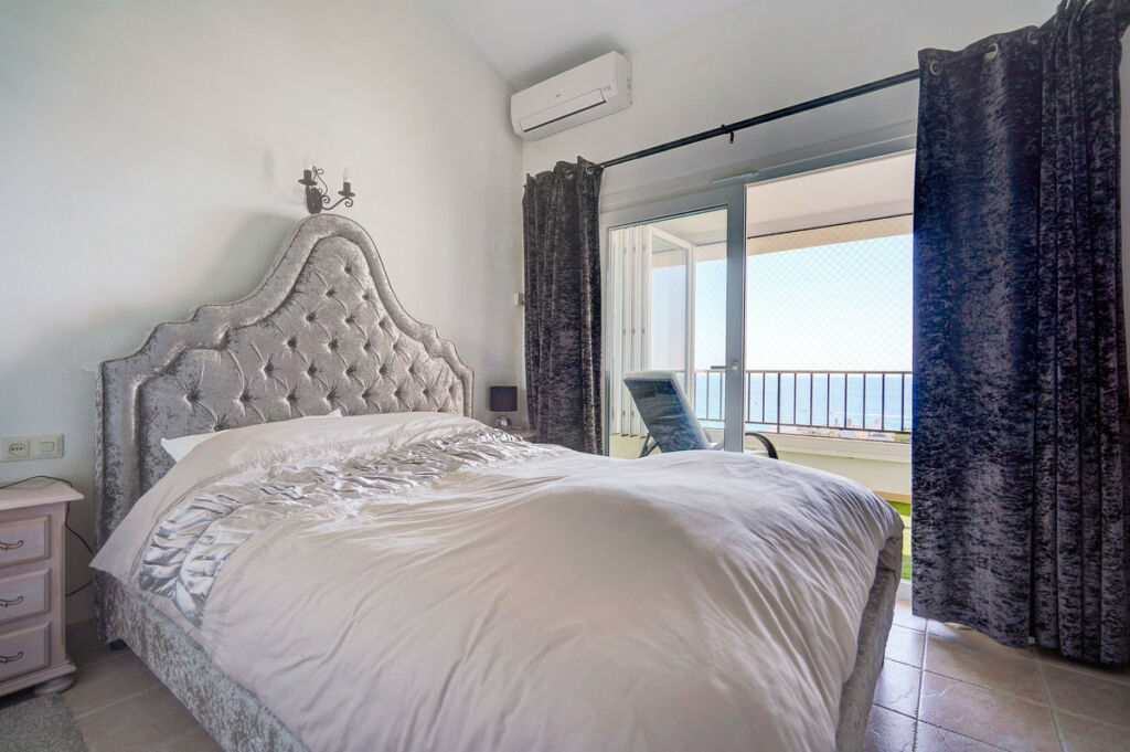 Penthouse Torrenueva Málaga - image 11