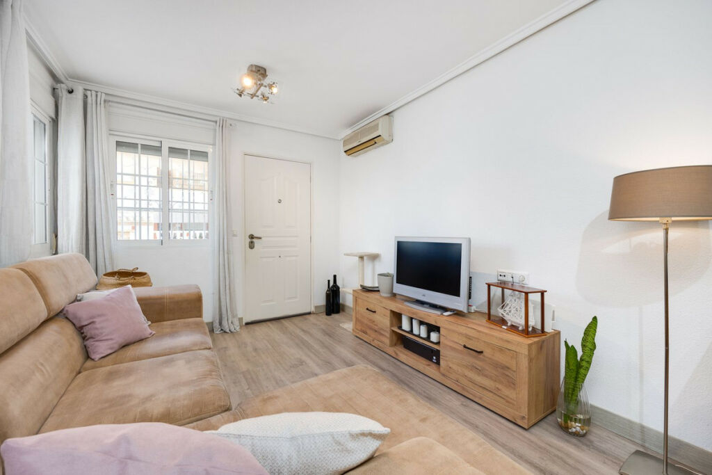 Ground Floor Apartment Torrevieja Alicante - image 11