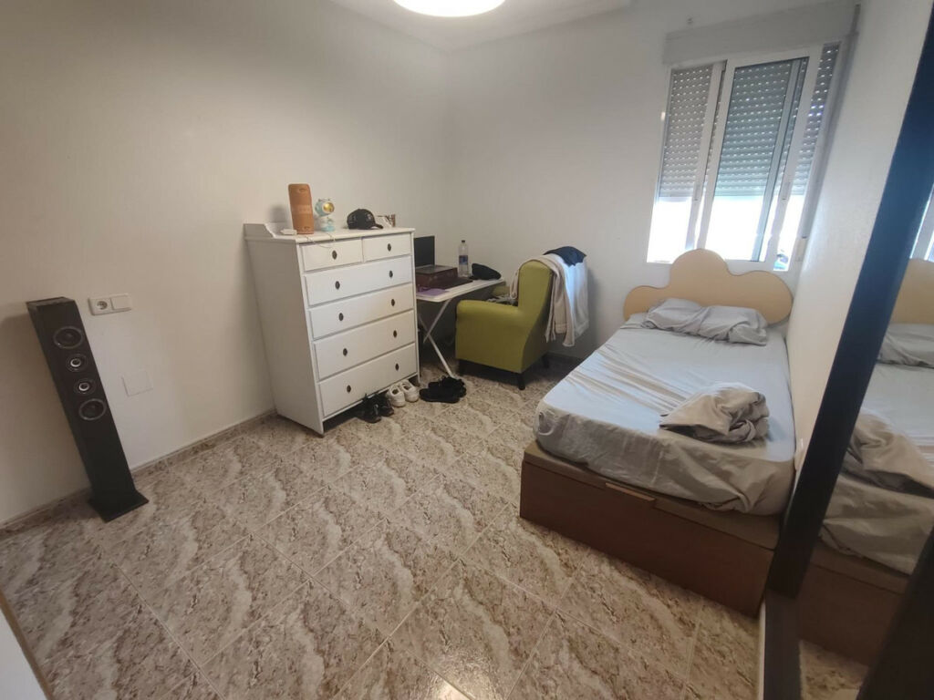 Middle Floor Apartment Torrevieja Alicante - image 11