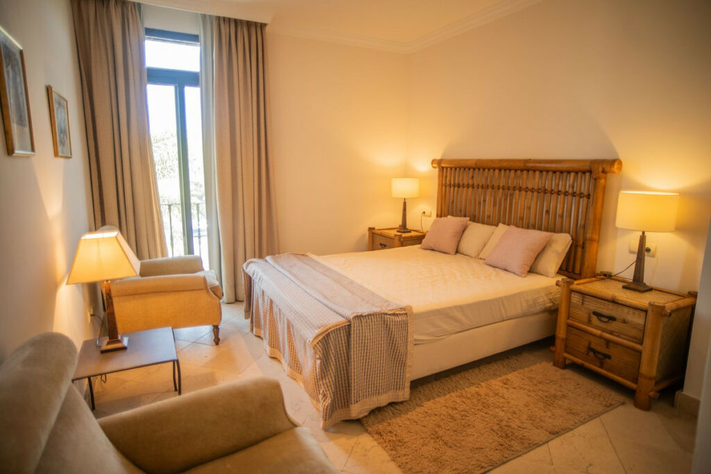 Middle Floor Apartment El Paraiso Málaga - image 12