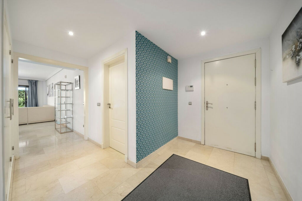 Ground Floor Apartment Casares Málaga - image 11