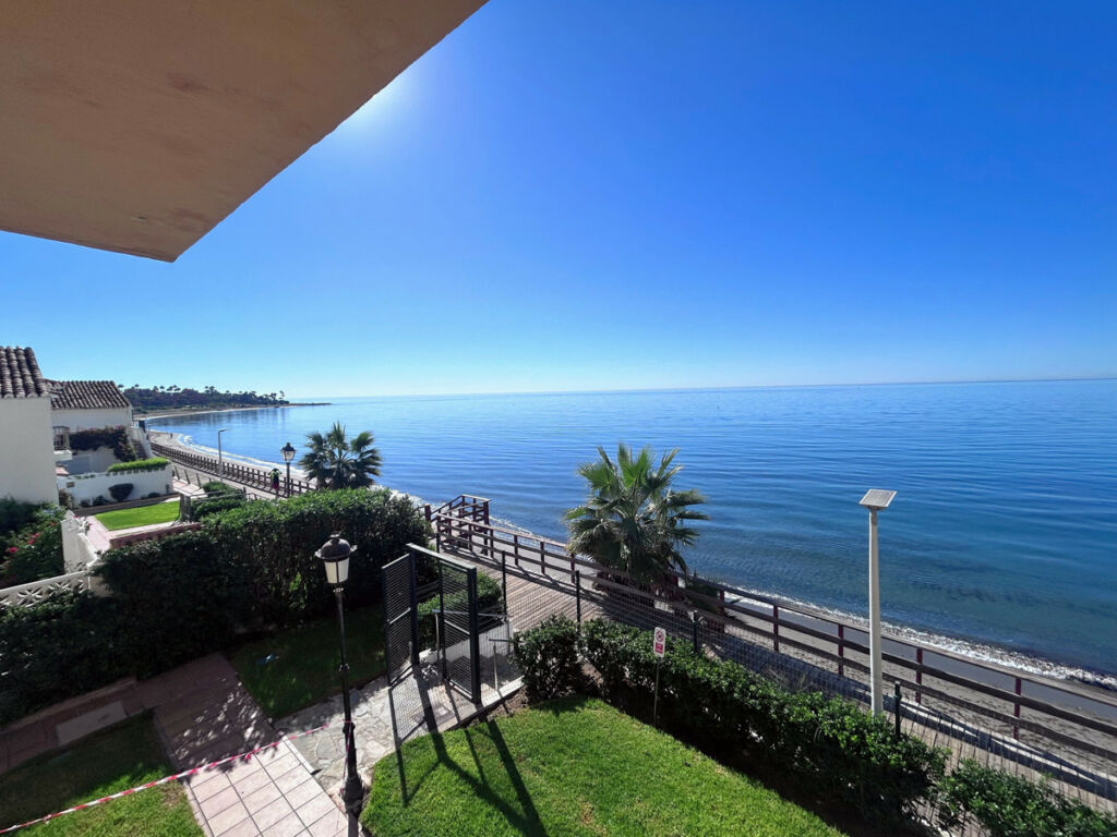 Duplex Estepona Málaga - image 11