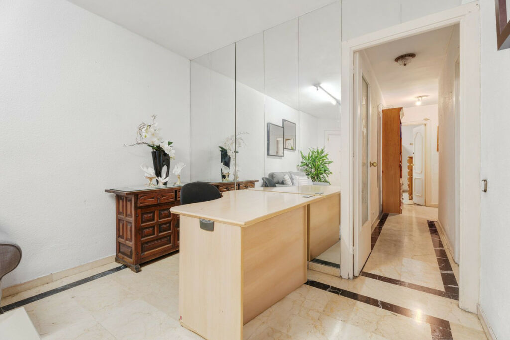 Middle Floor Apartment Marbella Málaga - image 11