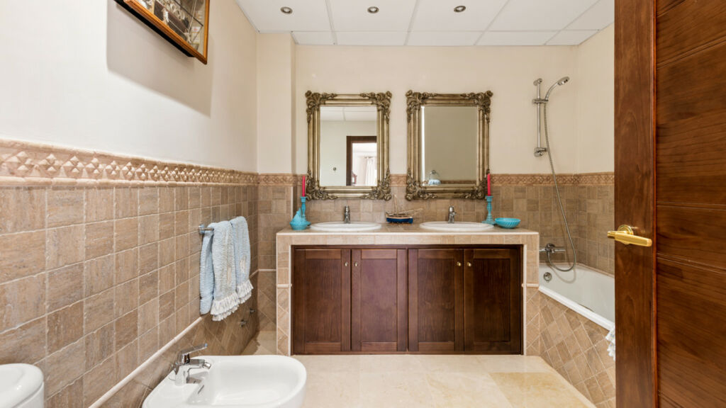 Detached Villa Atalaya Málaga - image 11