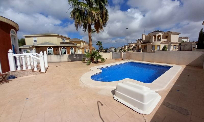 Detached Villa Pilar de la Horadada Alicante - image 11