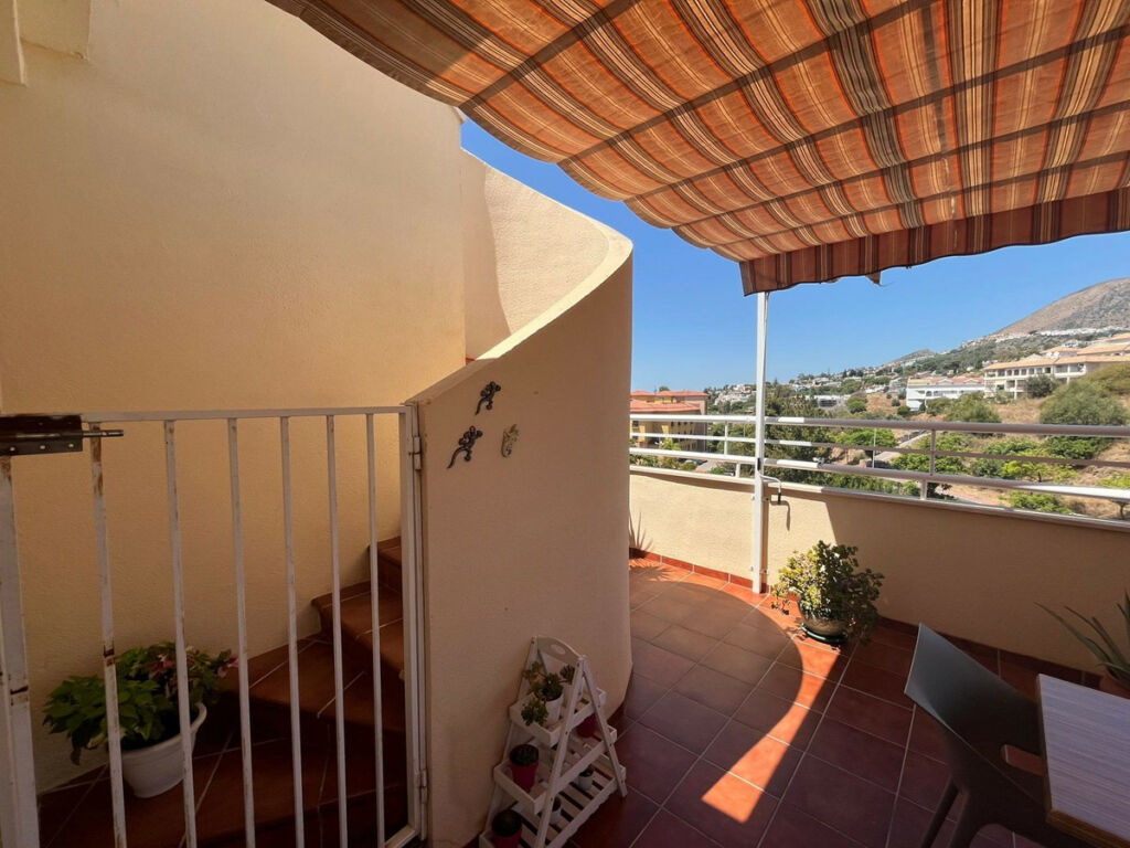 Penthouse Torrequebrada Málaga - image 12