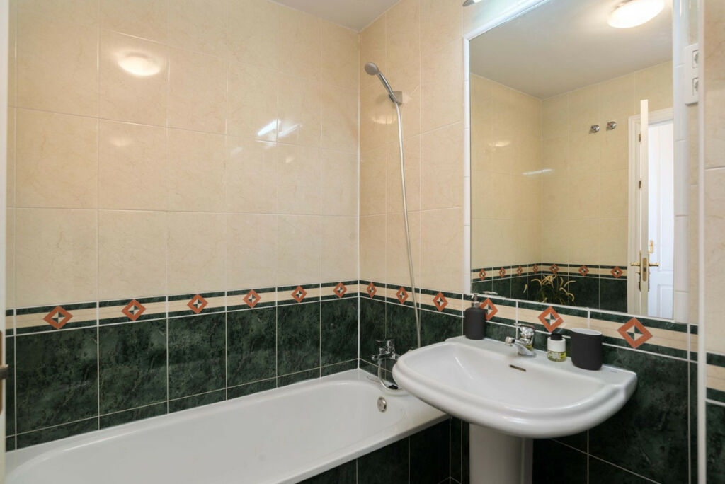 Middle Floor Apartment Alhaurin Golf Málaga - image 11