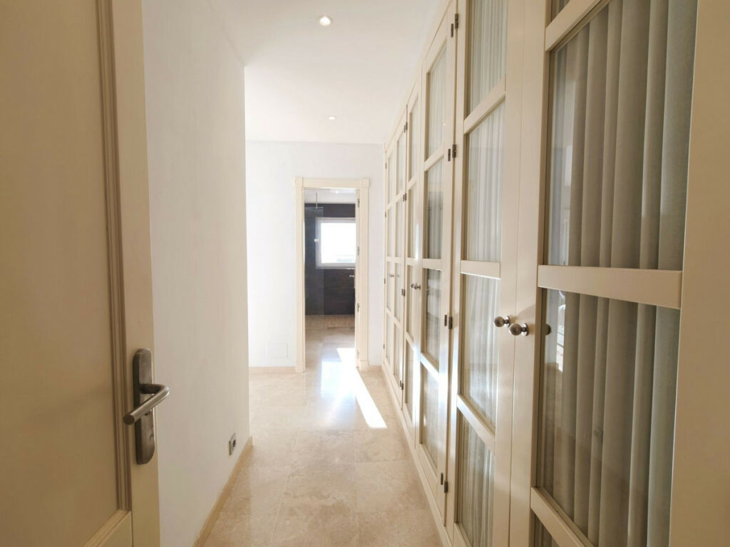 Middle Floor Apartment San Roque Club Cádiz - image 11