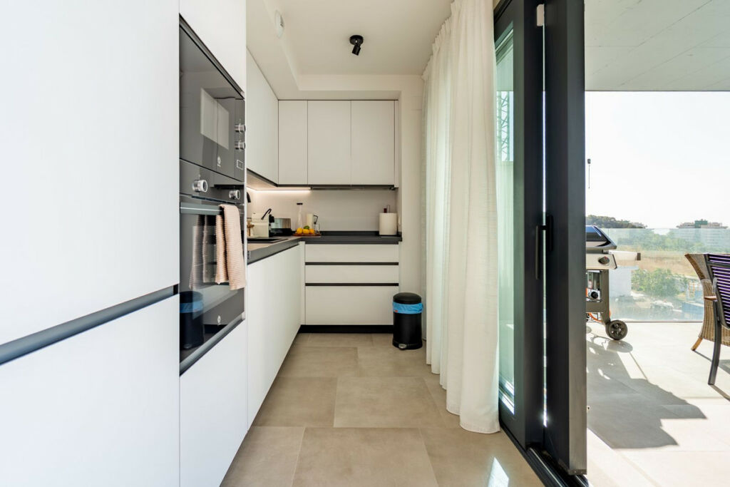 Middle Floor Apartment Fuengirola Málaga - image 11