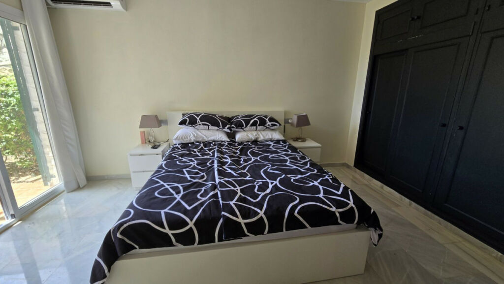 Ground Floor Apartment Calahonda Málaga - image 11