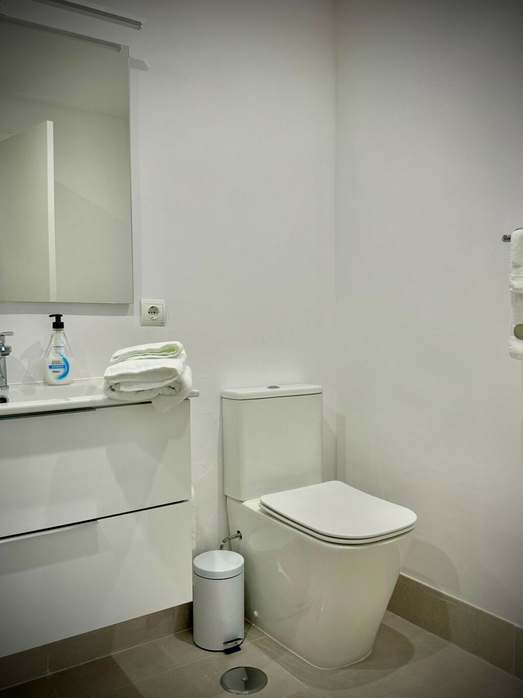 Middle Floor Apartment Calahonda Málaga - image 11
