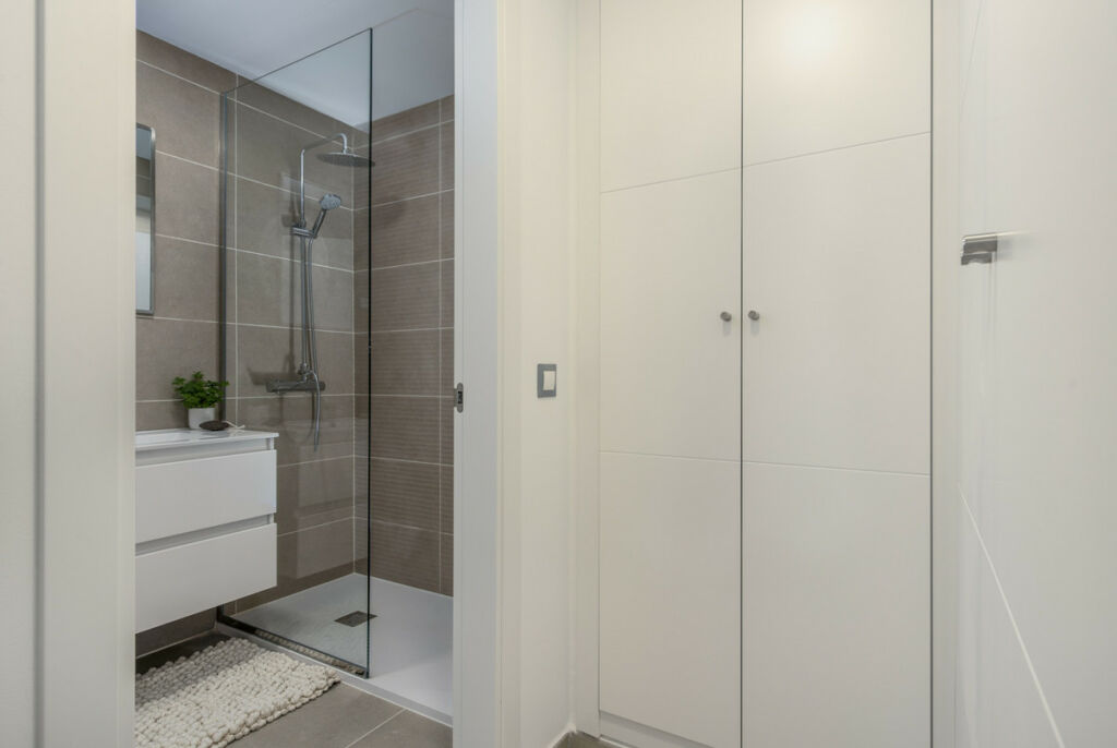 Middle Floor Apartment Estepona Málaga - image 11