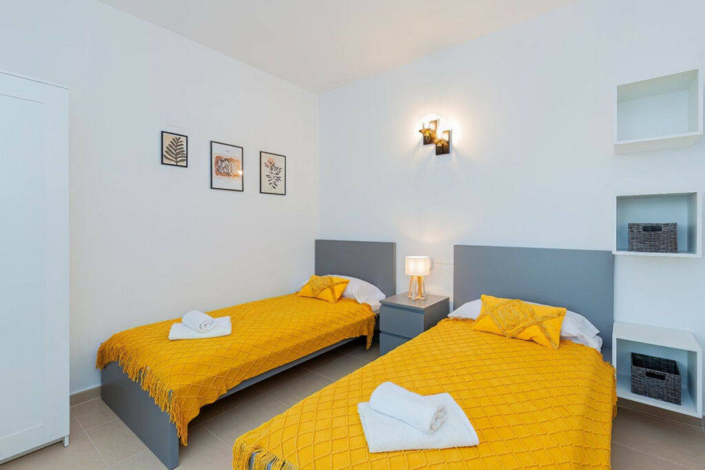 Middle Floor Apartment Villajoyosa Alicante - image 11