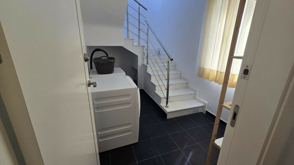 Detached Villa Cabo Roig Alicante - image 11