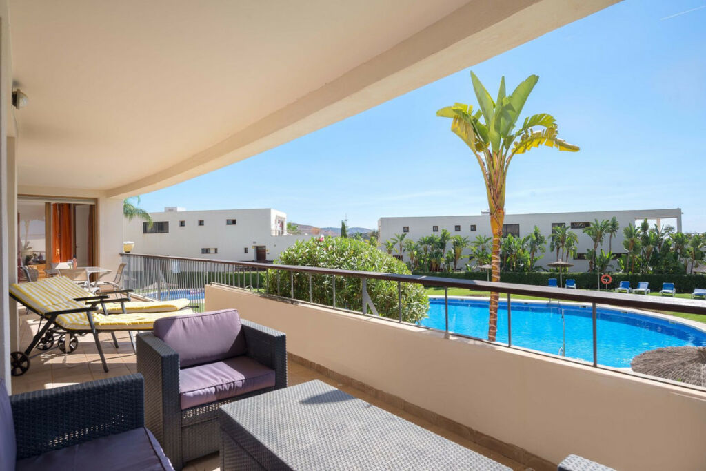 Ground Floor Apartment Altos de los Monteros Málaga - image 12