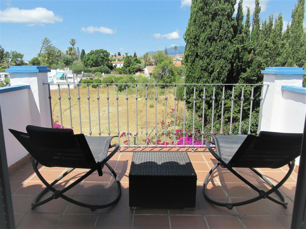 Townhouse Guadalmina Alta Málaga - image 12