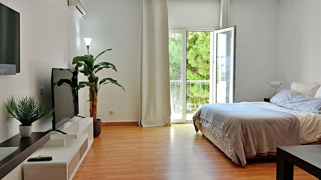 Middle Floor Studio Puerto Banús Málaga - image 12