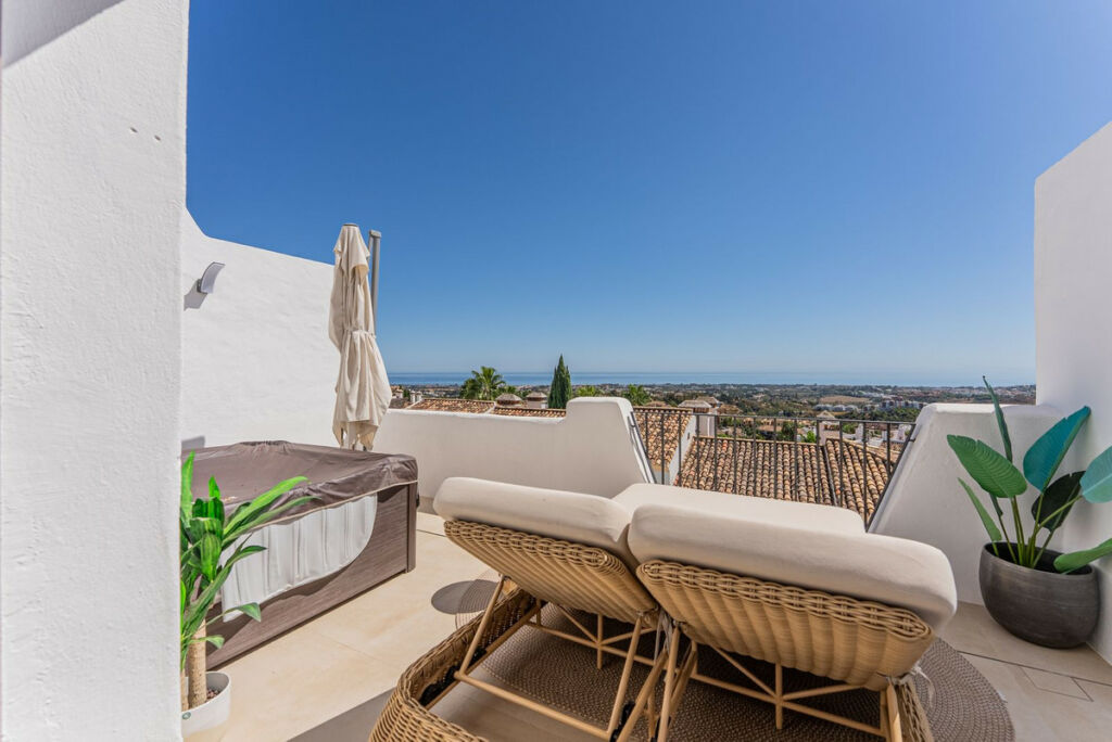 Townhouse Benahavís Málaga - image 12
