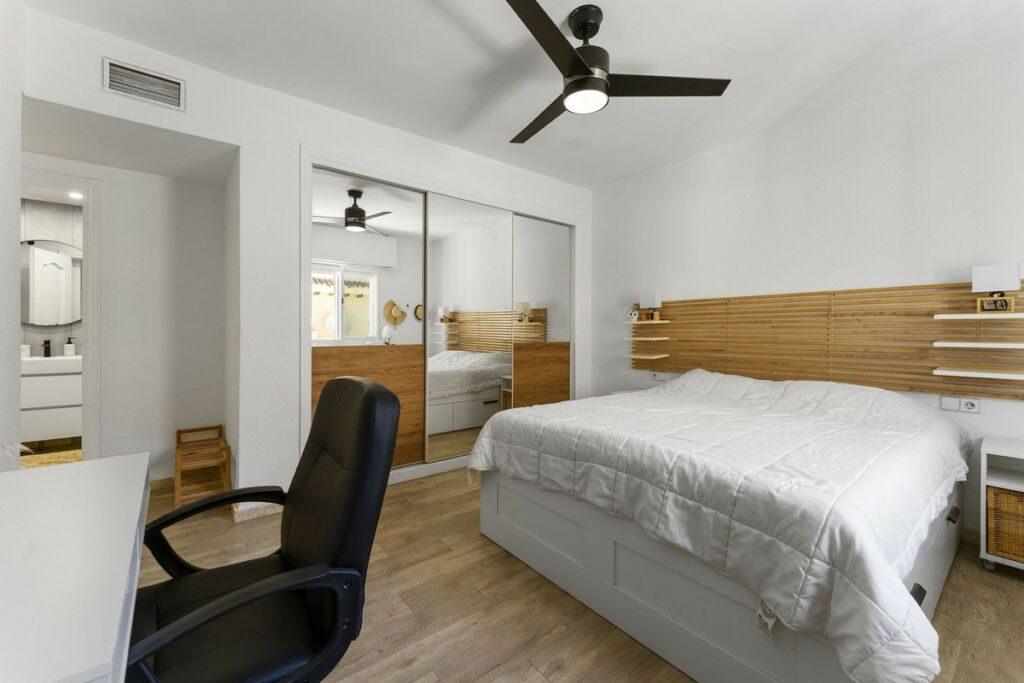 Top Floor Apartment Estepona Málaga - image 12