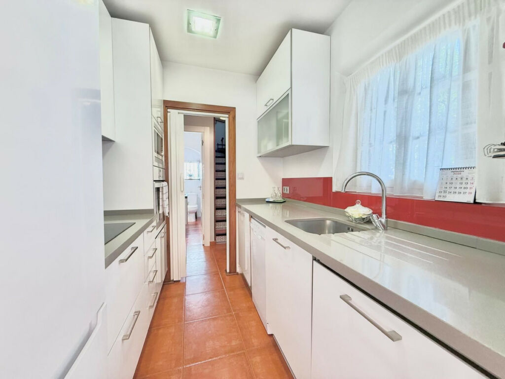 Semi-Detached House Fuengirola Málaga - image 12