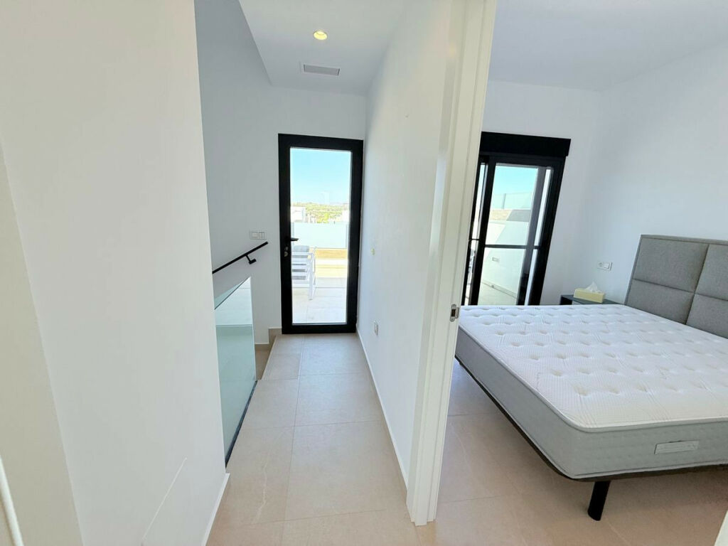 Detached Villa Benijofar Alicante - image 12
