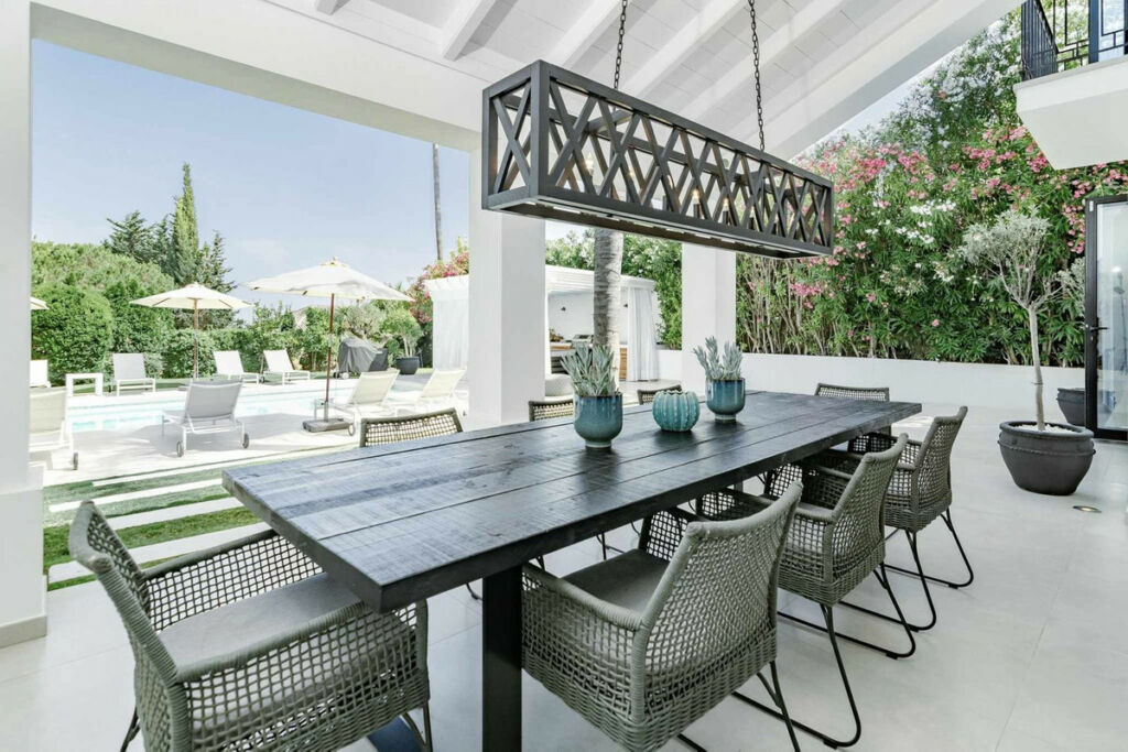 Detached Villa Nueva Andalucía Málaga - image 12