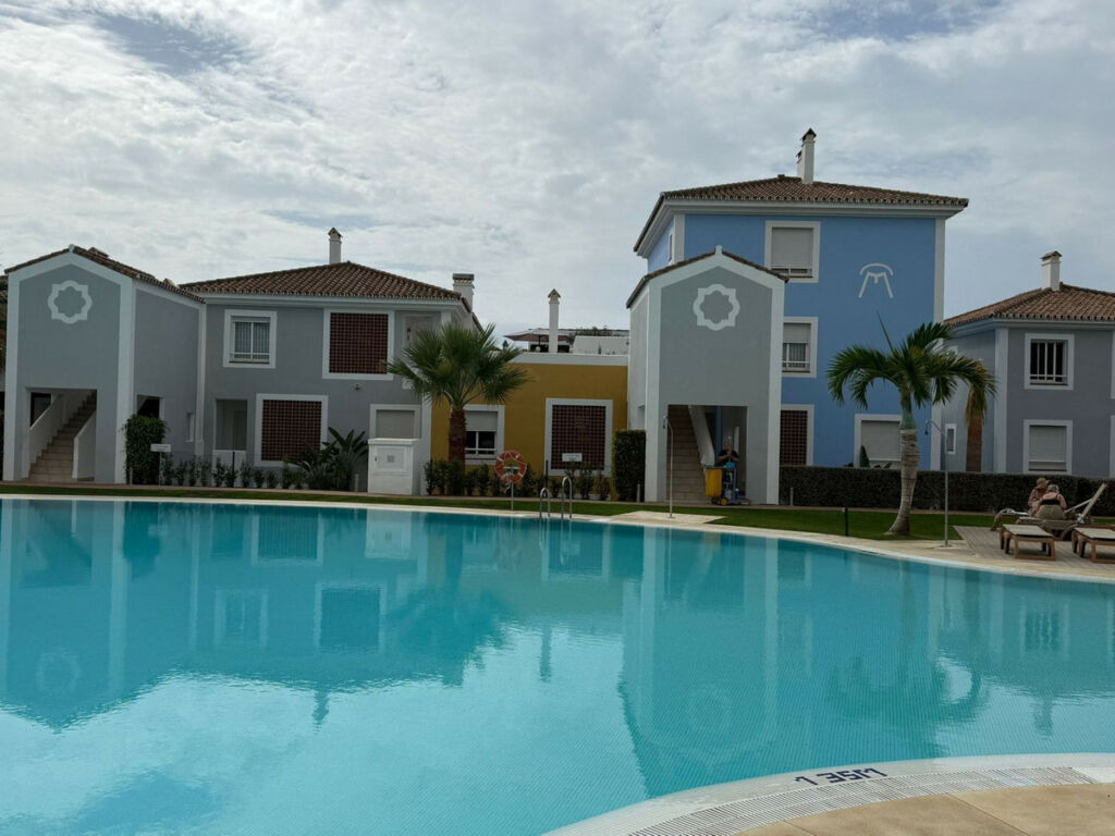 Middle Floor Apartment New Golden Mile Málaga - image 12