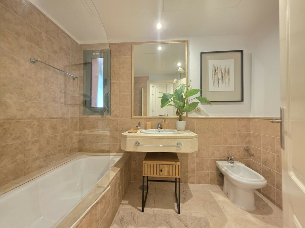 Ground Floor Apartment Estepona Málaga - image 12