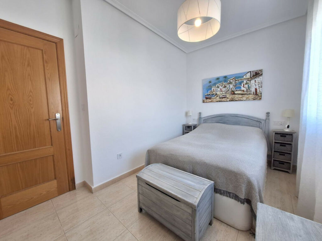 Middle Floor Apartment Torrevieja Alicante - image 12