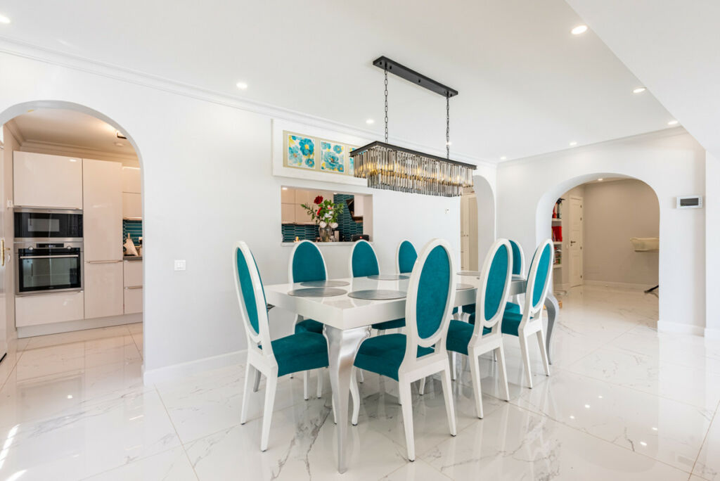 Detached Villa Marbella Málaga - image 12