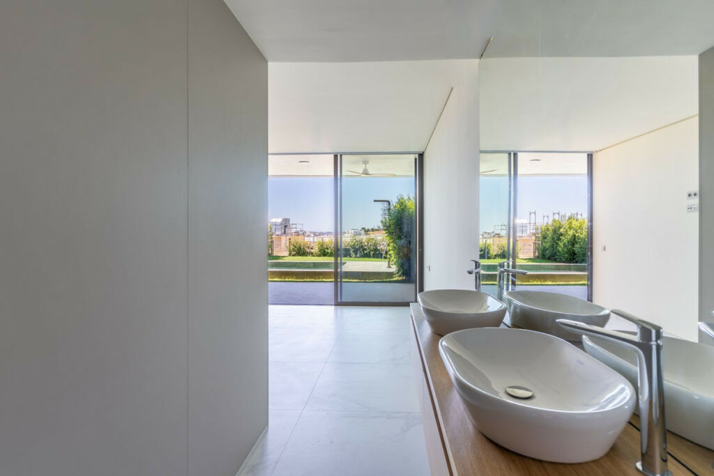 Ground Floor Apartment Higueron Málaga - image 12