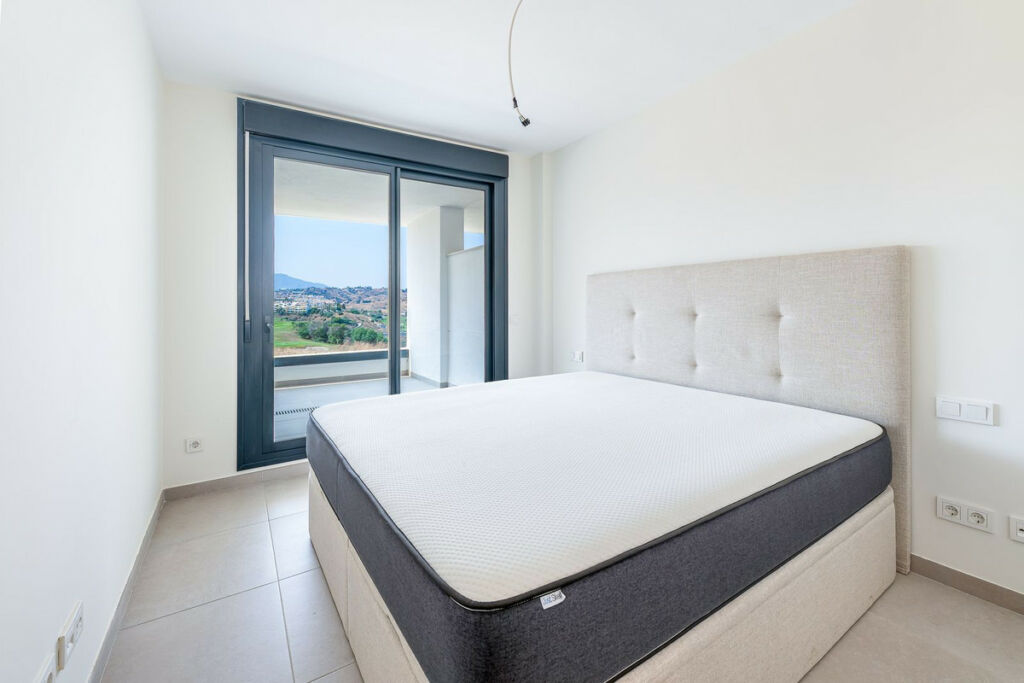 Middle Floor Apartment Calanova Golf Málaga - image 12