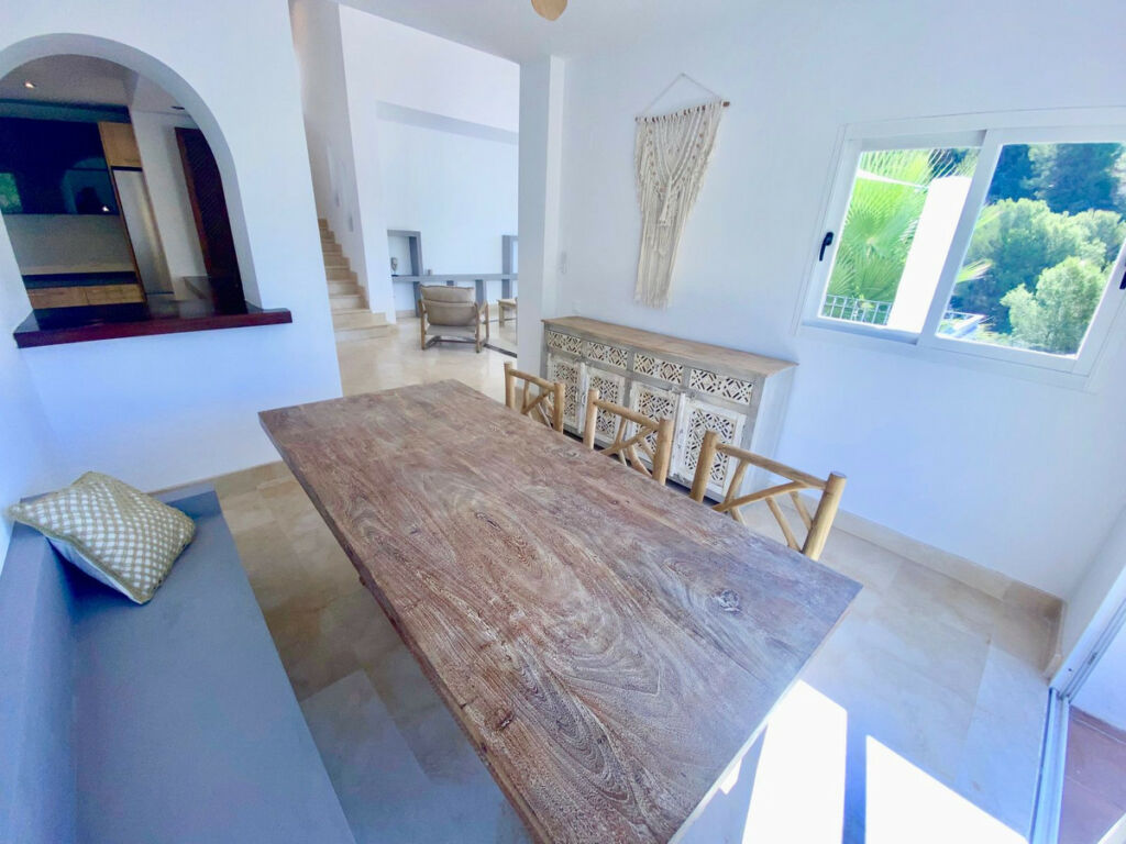 Townhouse Istán Málaga - image 12