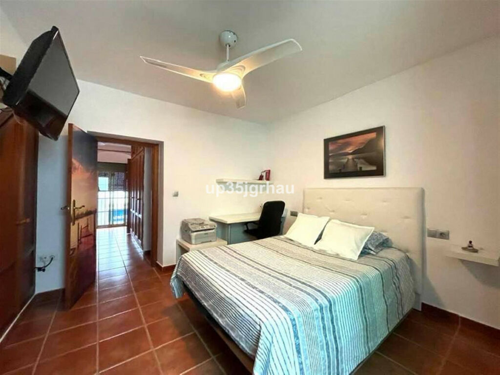 Townhouse Estepona Málaga - image 12