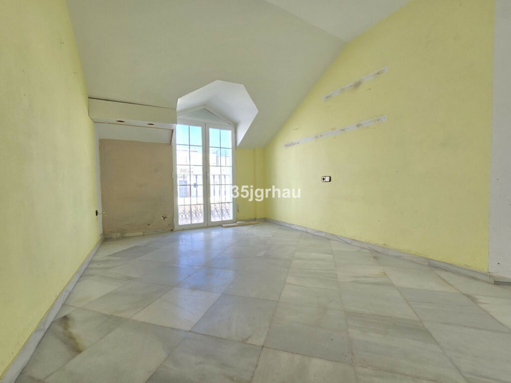 Top Floor Apartment Estepona Málaga - image 12