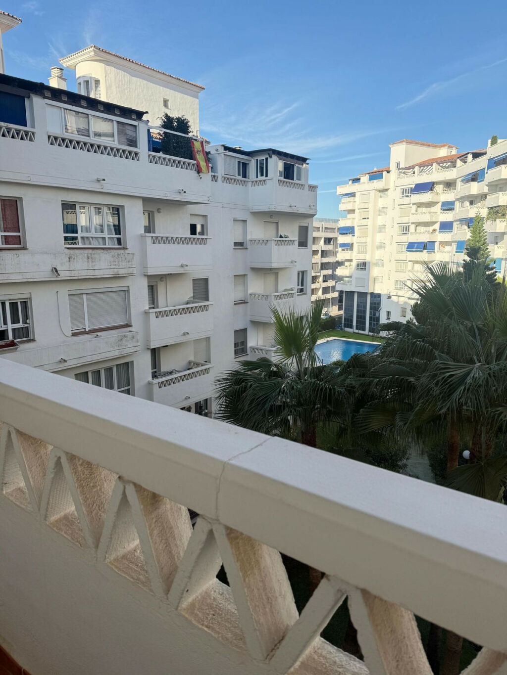 Middle Floor Apartment Nueva Andalucía Málaga - image 12