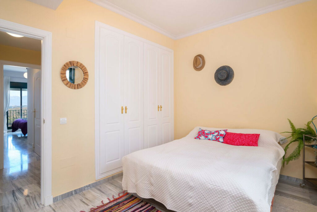 Middle Floor Apartment Alhaurin Golf Málaga - image 12