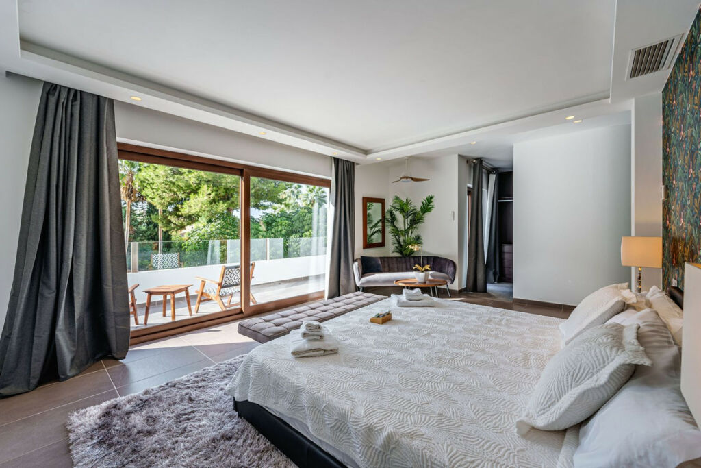 Detached Villa Marbella Málaga - image 12