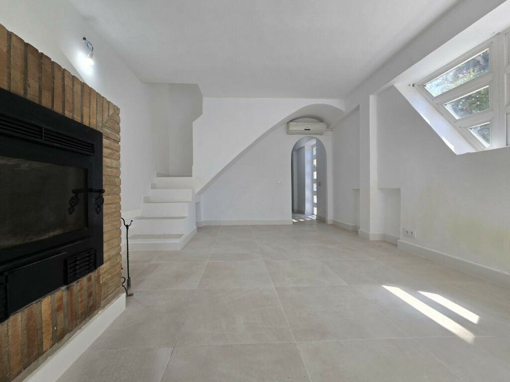 Semi-Detached House Elviria Málaga - image 12