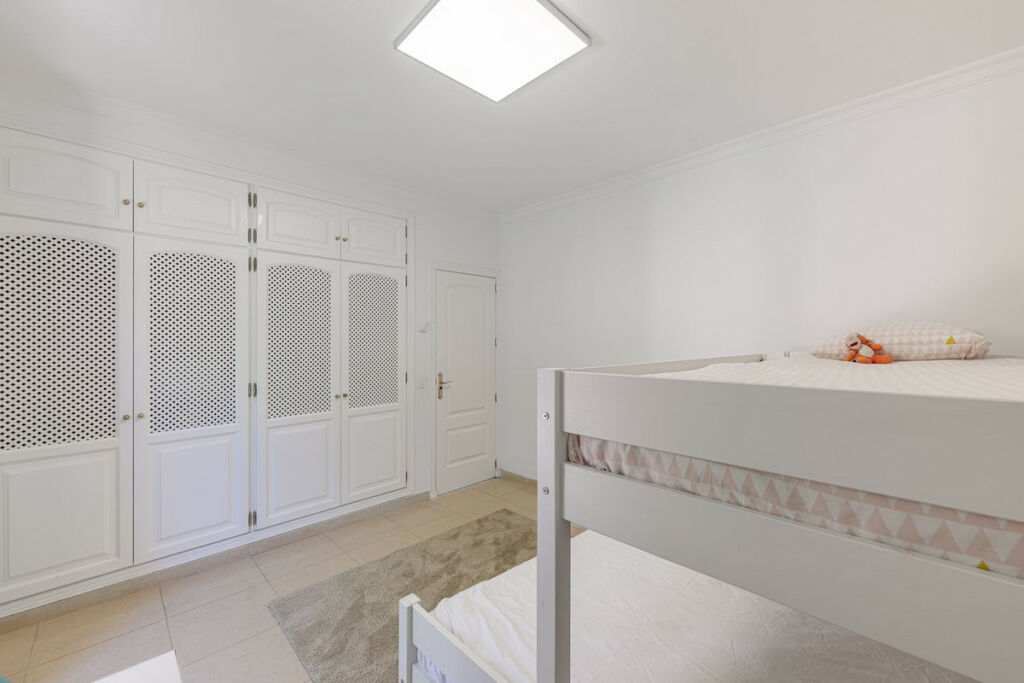 Detached Villa Sotogrande Costa Cádiz - image 12