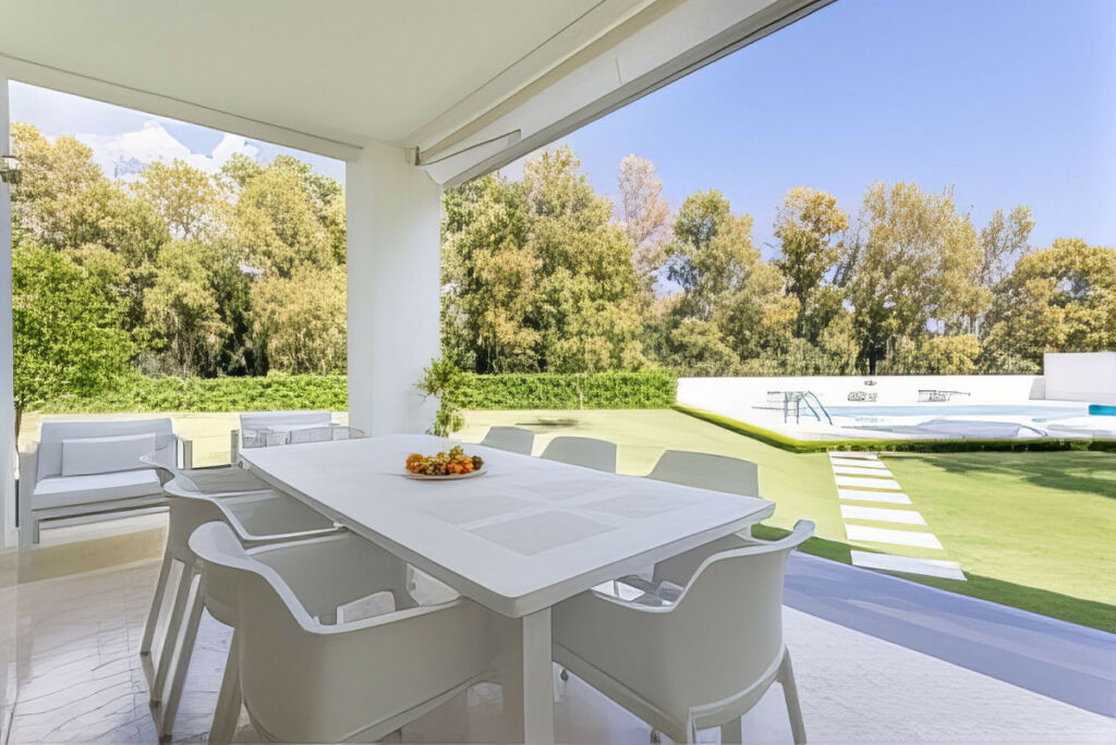 Detached Villa Guadalmina Baja Málaga - image 12