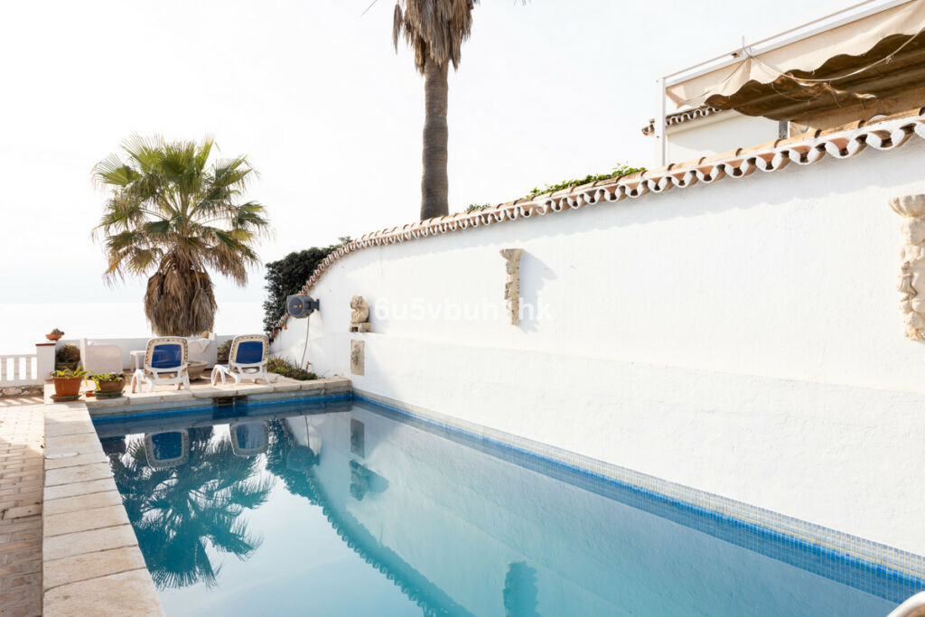 Detached Villa El Chaparral Málaga - image 12