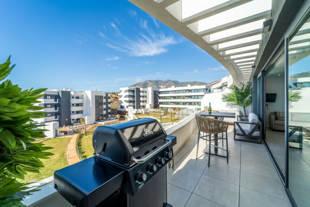 Top Floor Apartment Fuengirola Málaga - image 12