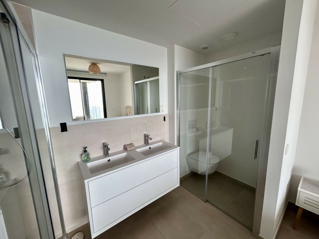 Middle Floor Apartment Fuengirola Málaga - image 12